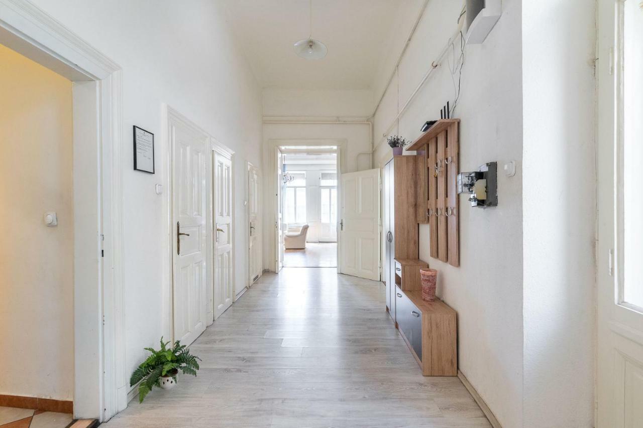 Izabella Home Βουδαπέστη Εξωτερικό φωτογραφία