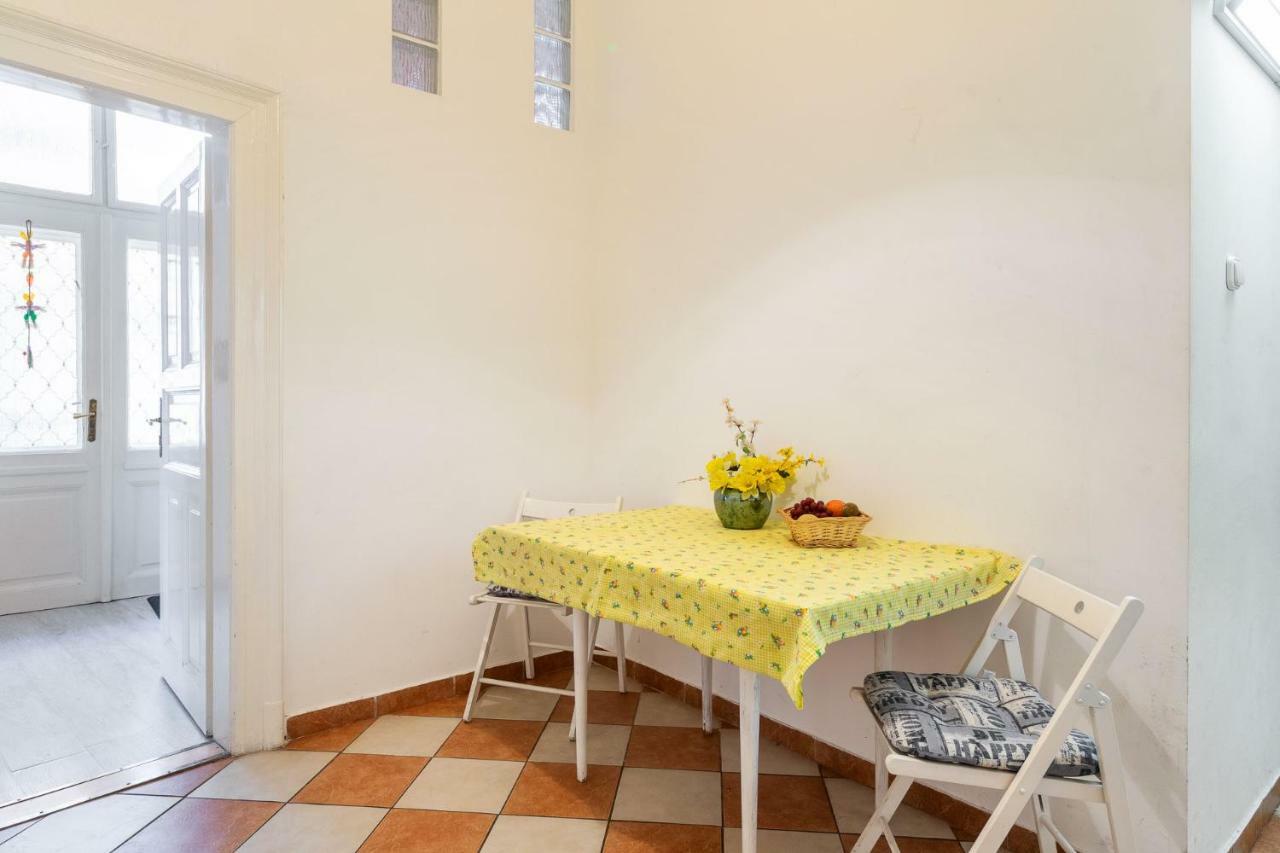 Izabella Home Βουδαπέστη Εξωτερικό φωτογραφία