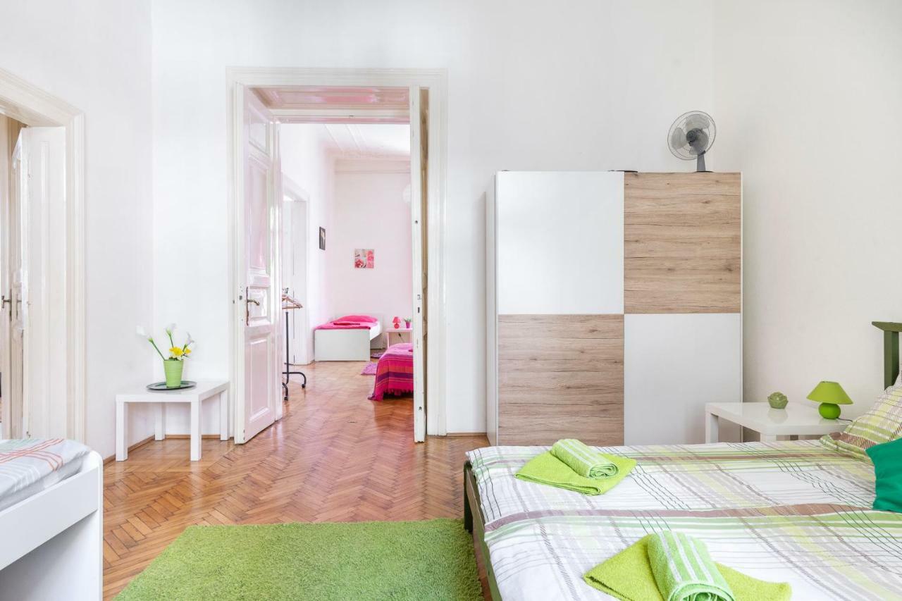 Izabella Home Βουδαπέστη Εξωτερικό φωτογραφία