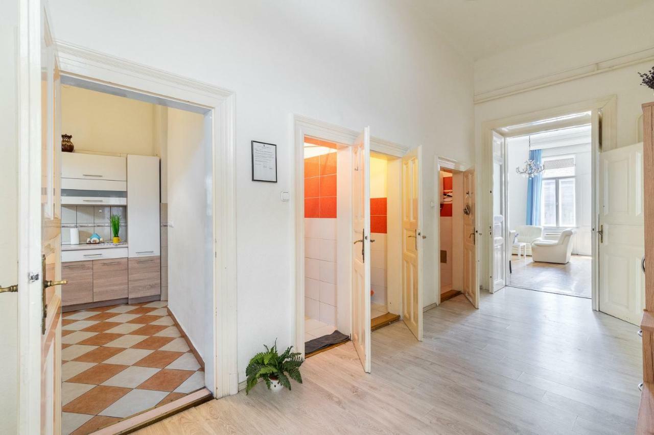 Izabella Home Βουδαπέστη Εξωτερικό φωτογραφία